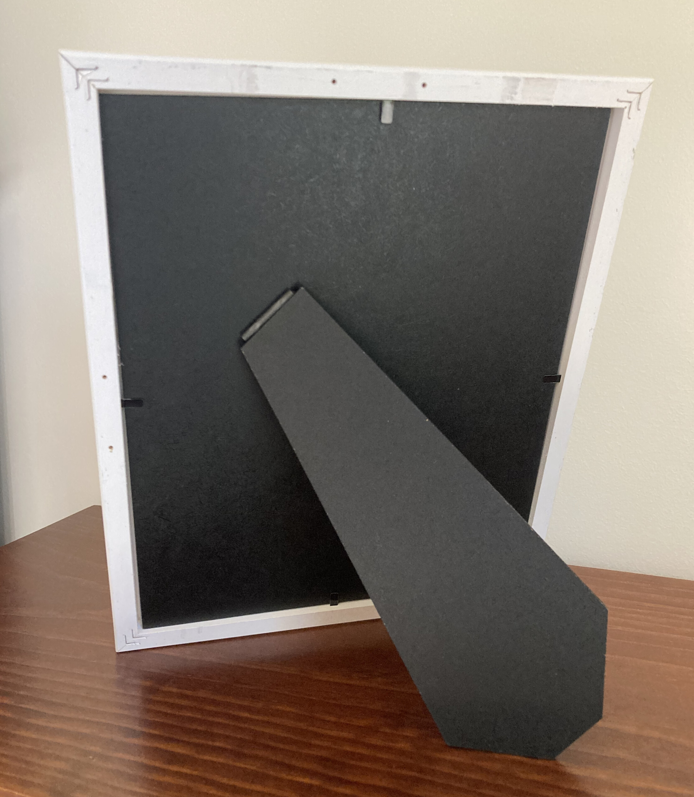 White Majorca Photo Frame 8" x 10" - Image 2